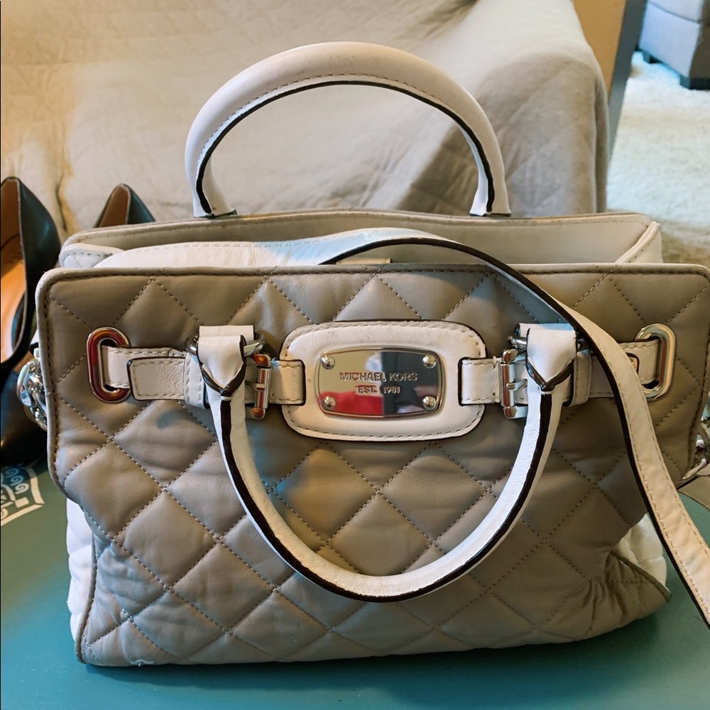 BEAUTIFUL Michael Kors Satchel